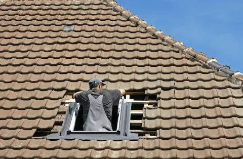 Pose de velux - École-Valentin